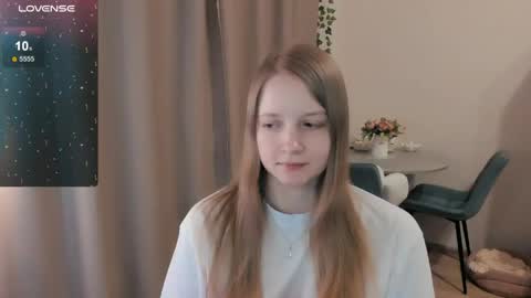 Snapshot of alisha_ley chatting on April 2026 08:39:01 PM Alya online show from April 2026 08:39:01 PM