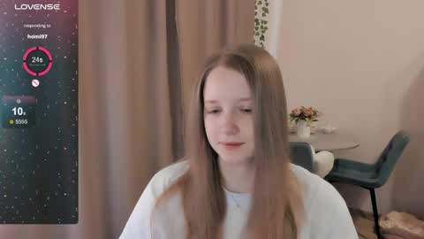 Snapshot of alisha_ley chatting on May 2026 01:50:02 PM Alya online show from May 2026 01:50:02 PM