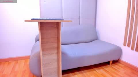 Snapshot of alishapalmer chatting on November 2025 12:05:02 PM online show from November 2025 12:05:02 PM