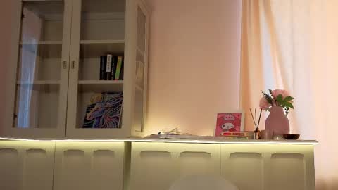 Alisia online show from March 2026 07:15:01 AM