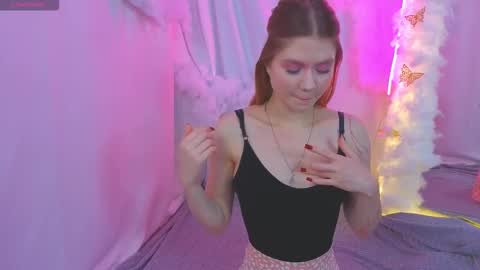 Alisia online show from October 2025 03:47:02 PM