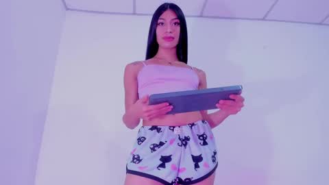 Alisia online show from December 2024 02:05:02 PM