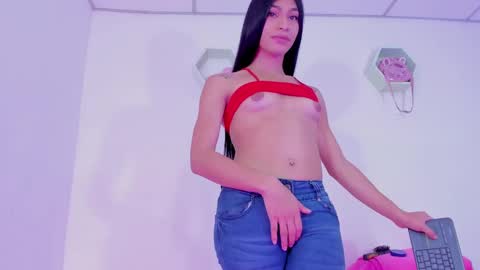 Alisia online show from December 2024 08:21:02 PM