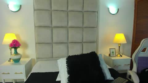 Snapshot of alison__joness chatting on May 2026 08:17:01 PM Alison online show from May 2026 08:17:01 PM