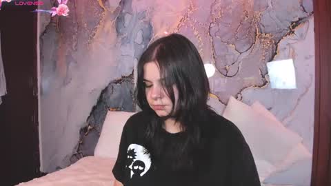 Mia online show from August 2026 04:00:01 AM