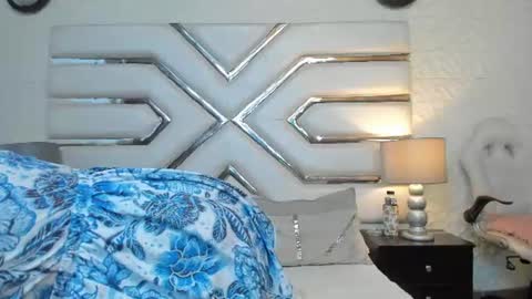 alissbluumm online show from June 2026 01:25:01 PM