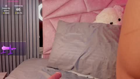 Snapshot of alisse_miller chatting on January 2025 09:29:02 AM Alisse Miller online show from January 2025 09:29:02 AM