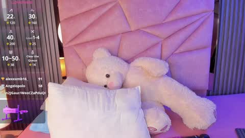 Snapshot of alisse_miller chatting on February 2025 06:46:02 AM Alisse Miller online show from February 2025 06:46:02 AM