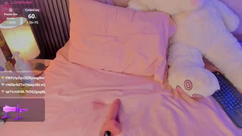 Snapshot of alisse_miller chatting on February 2025 07:13:02 AM Alisse Miller online show from February 2025 07:13:02 AM