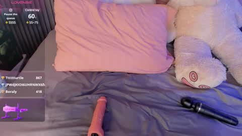 Snapshot of alisse_miller chatting on February 2025 07:15:01 AM Alisse Miller online show from February 2025 07:15:01 AM