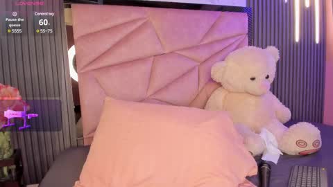 Snapshot of alisse_miller chatting on February 2025 05:00:01 AM Alisse Miller online show from February 2025 05:00:01 AM