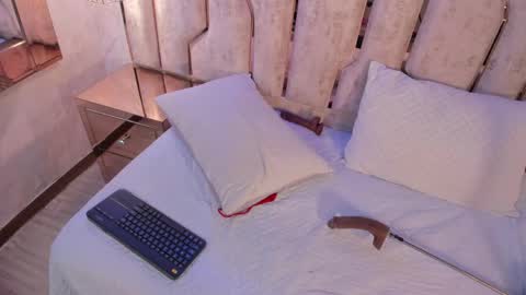 alisse_myers online show from June 2026 04:40:01 AM