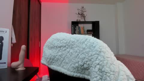 Snapshot of alissia_viera chatting on September 2025 08:43:01 PM iraide online show from September 2025 08:43:01 PM