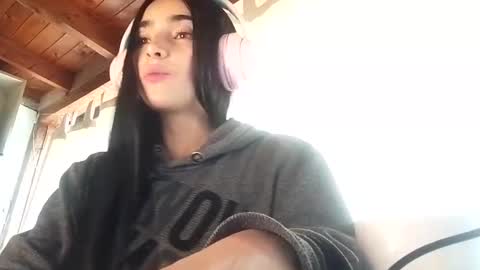 Snapshot of alisson369_ chatting on February 2025 07:27:02 PM Alisson369 online show from February 2025 07:27:02 PM