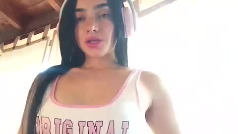 Snapshot of alisson369_ chatting on February 2025 02:06:02 PM Alisson369 online show from February 2025 02:06:02 PM