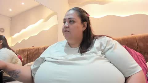 Snapshot of alisson_am chatting on April 2026 11:42:01 AM Alisson online show from April 2026 11:42:01 AM