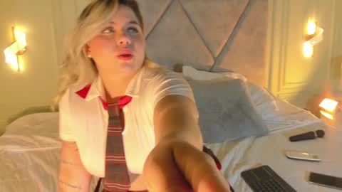 Alisson Joness online show from November 2025 04:55:01 AM