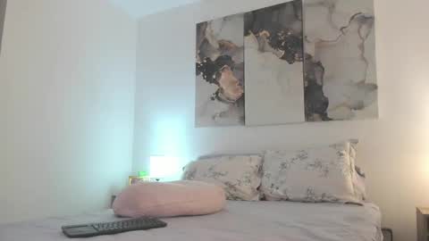 Snapshot of alissonroyce chatting on March 2025 02:30:02 AM Goddess  online show from March 2025 02:30:02 AM