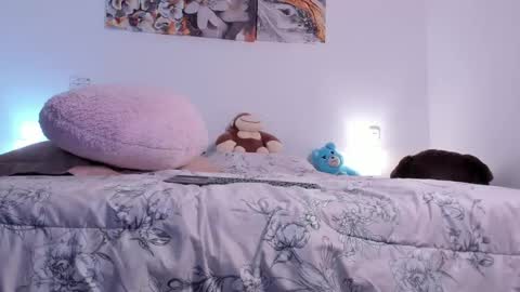 Snapshot of alissonroyce chatting on October 2025 02:01:02 AM Goddess  online show from October 2025 02:01:02 AM