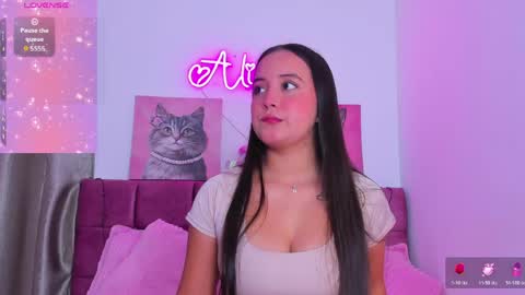 Snapshot of alissonsweet18_ chatting on May 2026 01:50:02 PM Alisson online show from May 2026 01:50:02 PM