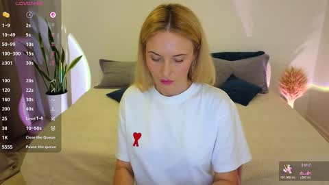 alisssarose online show from November 2025 06:21:01 PM