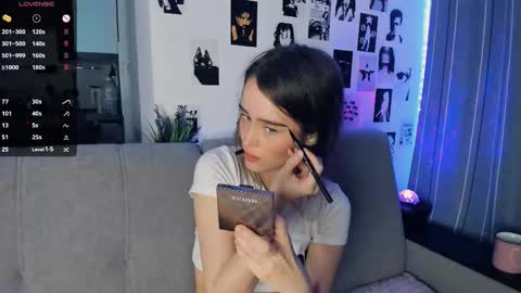 Snapshot of alivialovely chatting on October 2025 09:55:02 AM Alivia online show from October 2025 09:55:02 AM