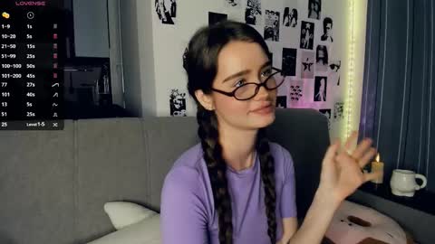 Snapshot of alivialovely chatting on November 2025 09:35:01 AM Alivia online show from November 2025 09:35:01 AM