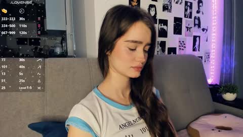 Snapshot of alivialovely chatting on December 2025 10:08:02 AM Alivia online show from December 2025 10:08:02 AM