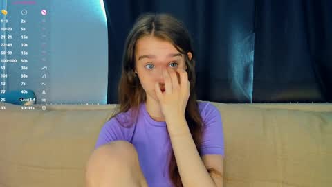 Alivia online show from May 2026 08:32:01 AM