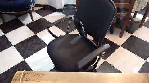 Alix online show from November 2025 02:33:01 AM