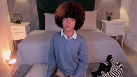  Alexis Etereo  online show from April 2026 07:44:01 PM