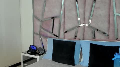 Snapshot of alixmartin1 chatting on October 2025 08:51:02 PM alix online show from October 2025 08:51:02 PM