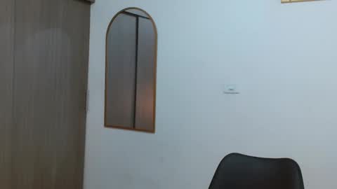 Snapshot of alixmartin1 chatting on November 2025 05:07:02 AM alix online show from November 2025 05:07:02 AM