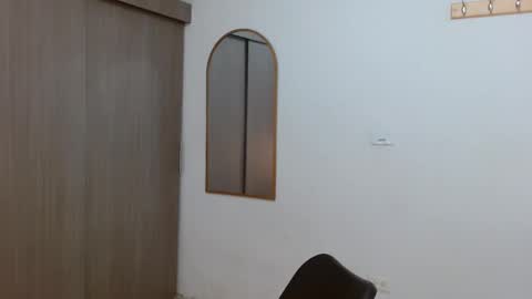 Snapshot of alixmartin1 chatting on November 2025 02:56:02 AM alix online show from November 2025 02:56:02 AM