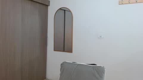 Snapshot of alixmartin1 chatting on December 2025 02:28:01 AM alix online show from December 2025 02:28:01 AM