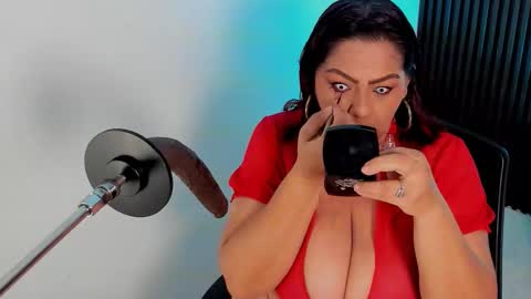 Aliyahs stone online show from November 2025 11:54:01 AM