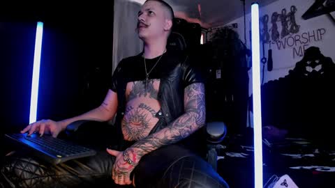   online show from December 2024 05:33:01 PM