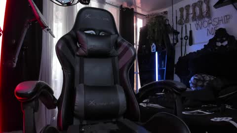   online show from January 2025 06:23:01 PM