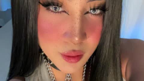 Snapshot of allareillusionxxx chatting on December 2025 05:42:02 PM Miss Gia online show from December 2025 05:42:02 PM