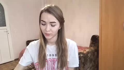 Anna online show from November 2025 08:35:02 AM