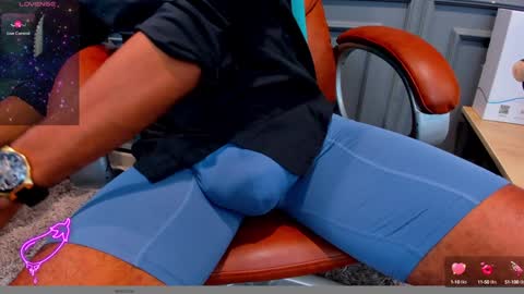 Snapshot of allessandrosantos chatting on December 2024 08:07:01 PM Help me reach 100 likes online show from December 2024 08:07:01 PM