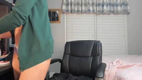 Snapshot of allgood4u chatting on February 2025 01:16:02 AM wishlist on bio online show from February 2025 01:16:02 AM