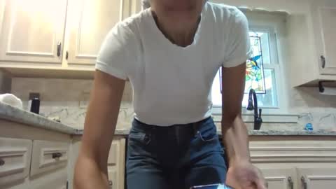 Snapshot of allgood4u chatting on September 2025 04:18:01 PM wishlist on bio online show from September 2025 04:18:01 PM