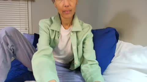 Snapshot of allgood4u chatting on November 2025 12:43:01 AM wishlist on bio online show from November 2025 12:43:01 AM