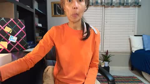 Snapshot of allgood4u chatting on December 2025 10:52:01 PM wishlist on bio online show from December 2025 10:52:01 PM