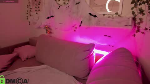 alli_aster online show from November 2025 02:10:01 AM