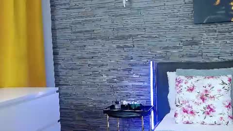 Snapshot of alliana_joy chatting on August 2026 04:48:01 AM Alliana online show from August 2026 04:48:01 AM