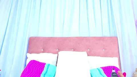 Allicia online show from November 2025 07:14:01 PM