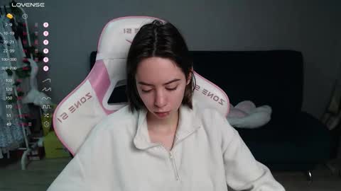 alice online show from November 2025 01:04:02 AM