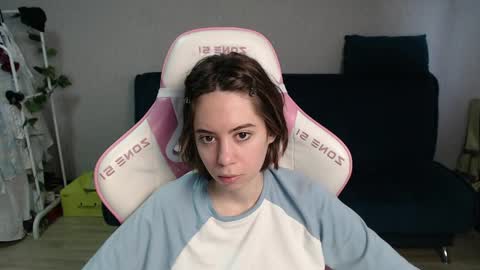 Snapshot of allie_hazie chatting on April 2026 12:35:01 AM alice online show from April 2026 12:35:01 AM